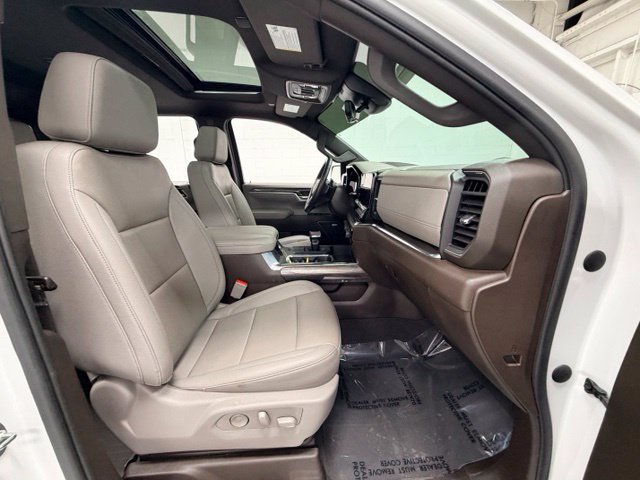 Certified 2023 Chevrolet Silverado 1500 LTZ w/ LTZ Premium Package AWD/4WD image 29
