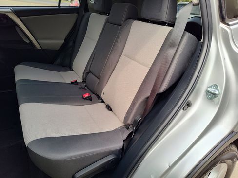 Used 2015 Toyota RAV4 LE image 24