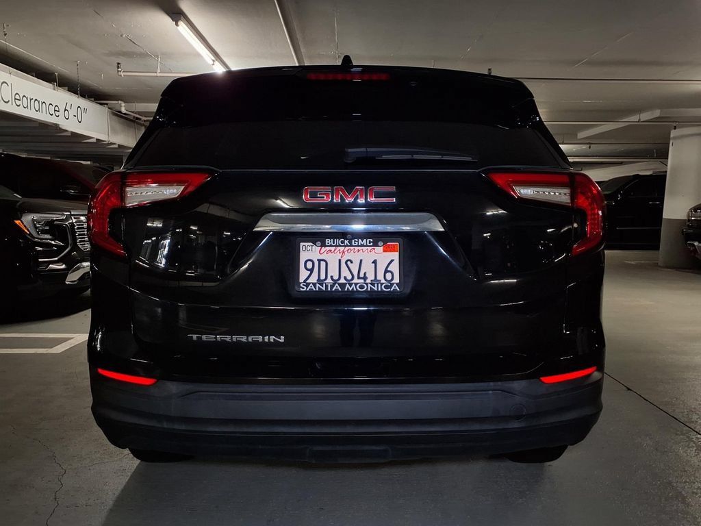Certified 2022 GMC Terrain SLE w/ Driver Convenience Package FWD image 19