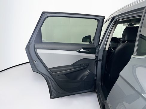 Used 2023 Volkswagen Taos SE w/ Black Wheel Package image 25