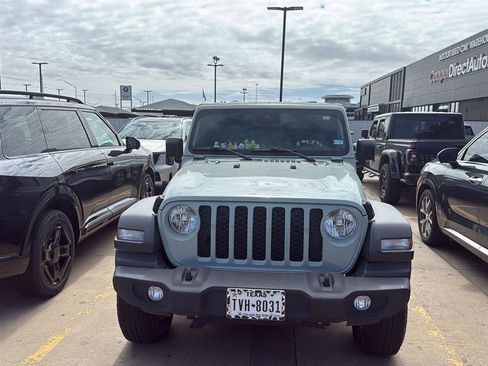 Used 2024 Jeep Wrangler Sport S image 7