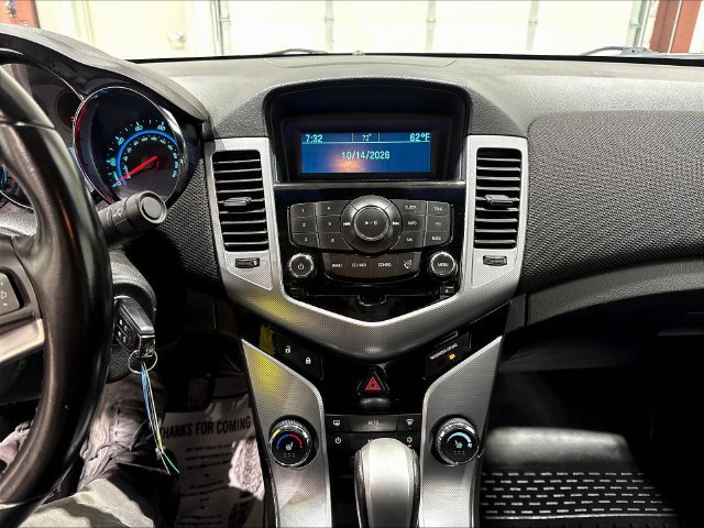 Used 2011 Chevrolet Cruze LTZ FWD image 18