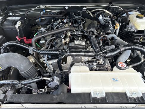 Used 2025 Toyota Tacoma TRD Off-Road AWD/4WD image 33