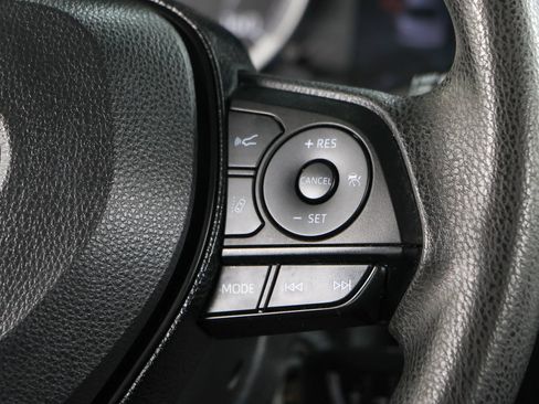 Used 2021 Toyota Corolla LE FWD image 14