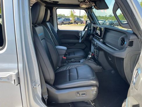 Used 2024 Jeep Wrangler Unlimited Rubicon 4xe w/ Safety Group AWD/4WD image 44