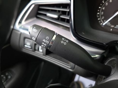 Used 2017 Cadillac XT5 Premium Luxury image 56