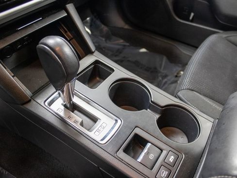 Used 2019 Subaru Outback 2.5i Premium image 10