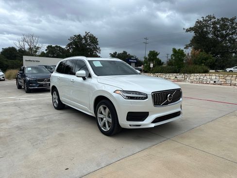 Certified 2023 Volvo XC90 B6 Core w/ Climate Package image 7