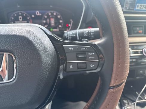 Used 2025 Honda Pilot Elite image 13