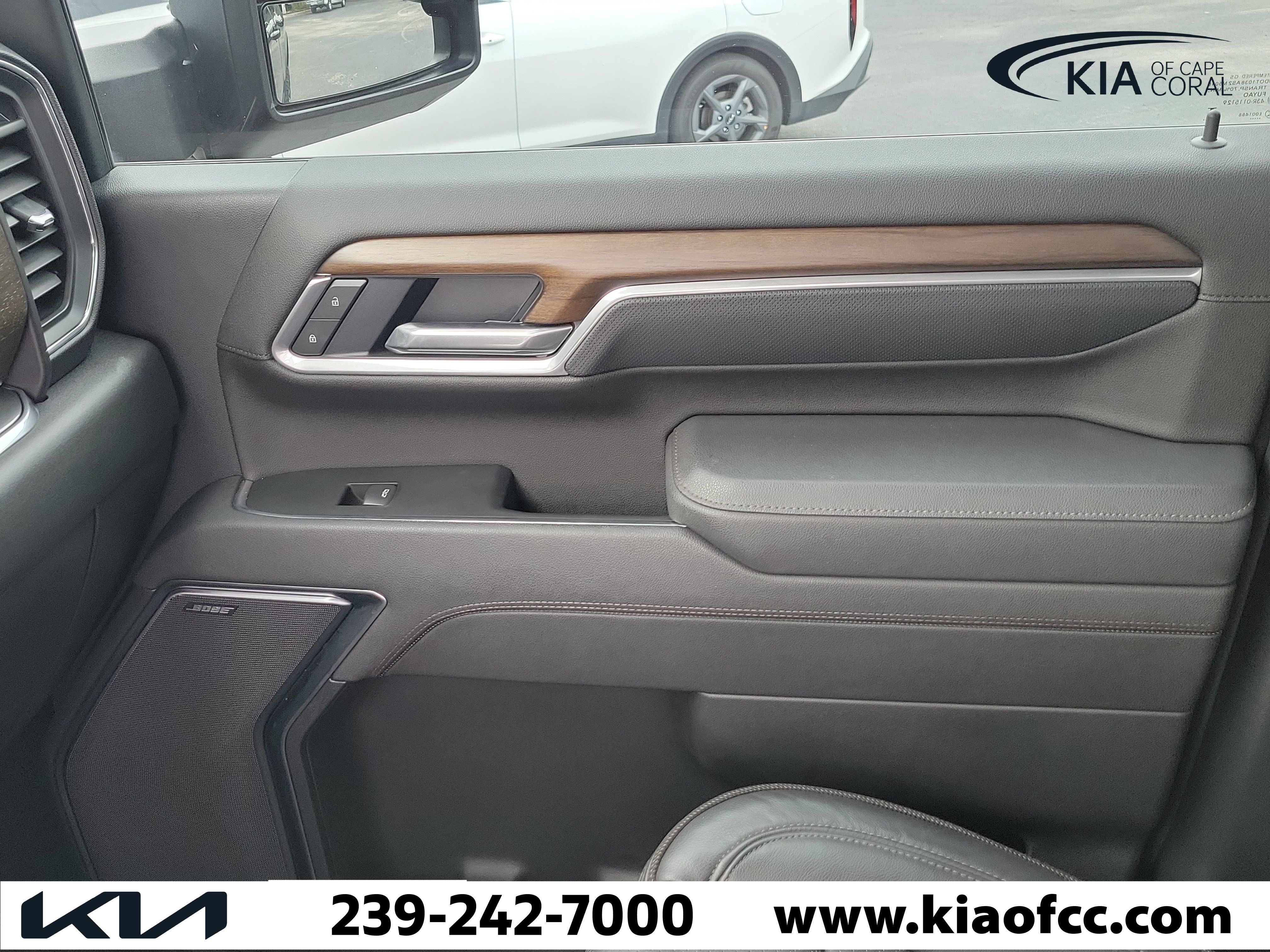 Used 2025 Chevrolet Silverado 2500 High Country w/ Midnight Edition AWD/4WD image 27