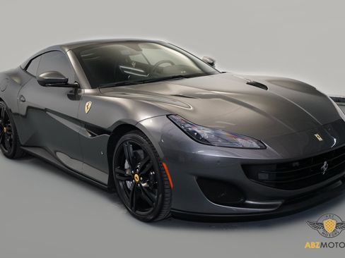 Used 2019 Ferrari Portofino image 2