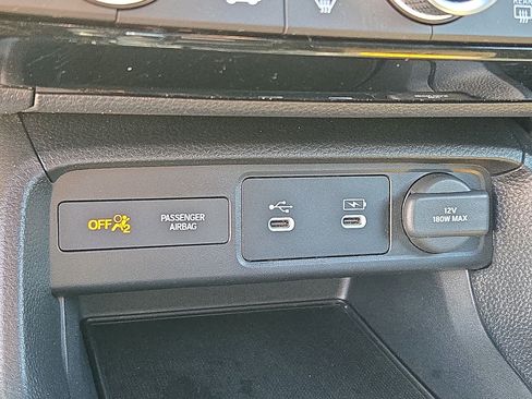 Used 2025 Honda Civic Sport image 25