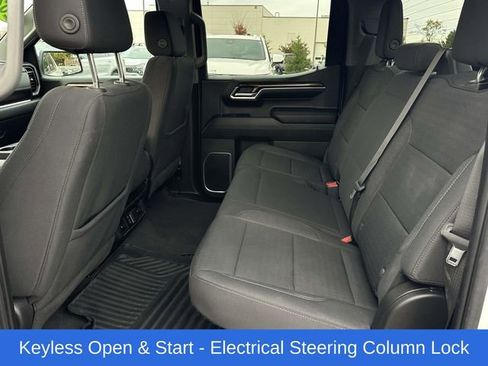 Used 2023 GMC Sierra 1500 SLE image 18