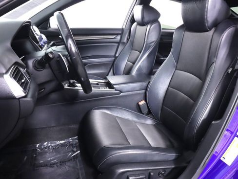 Used 2018 Honda Accord Sport image 30