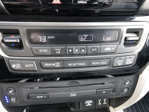 Used 2016 Honda Pilot Elite image 25