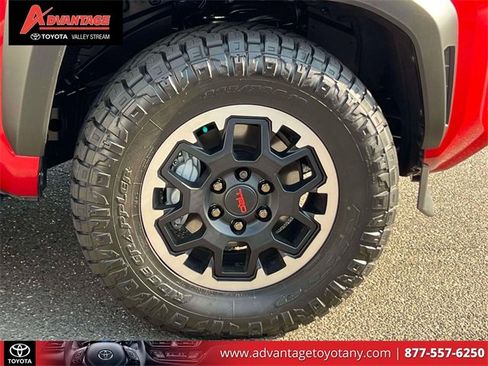 Used 2025 Toyota 4Runner TRD Off-Road Premium image 11