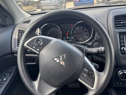 Used 2024 Mitsubishi Outlander Sport ES AWD/4WD image 9