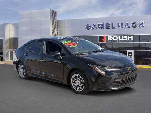 Used 2023 Toyota Corolla LE FWD image 9