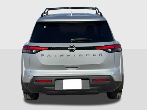 New 2025 Nissan Pathfinder SV image 5