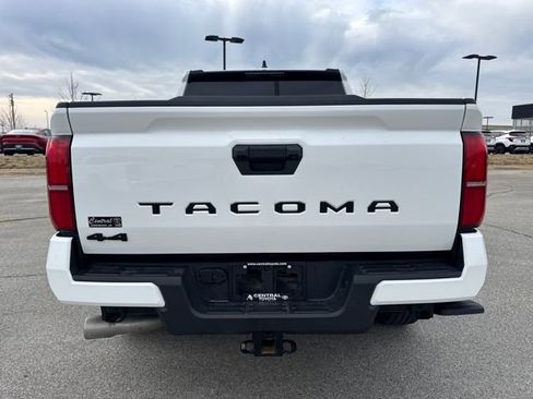 Used 2024 Toyota Tacoma SR5 image 5