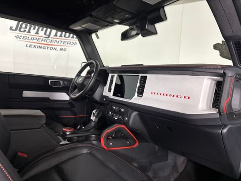 Used 2025 Ford Bronco Stroppe Edition AWD/4WD image 28