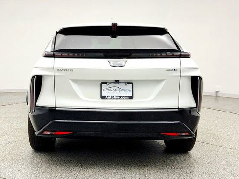 Used 2024 Cadillac Lyriq Luxury image 6