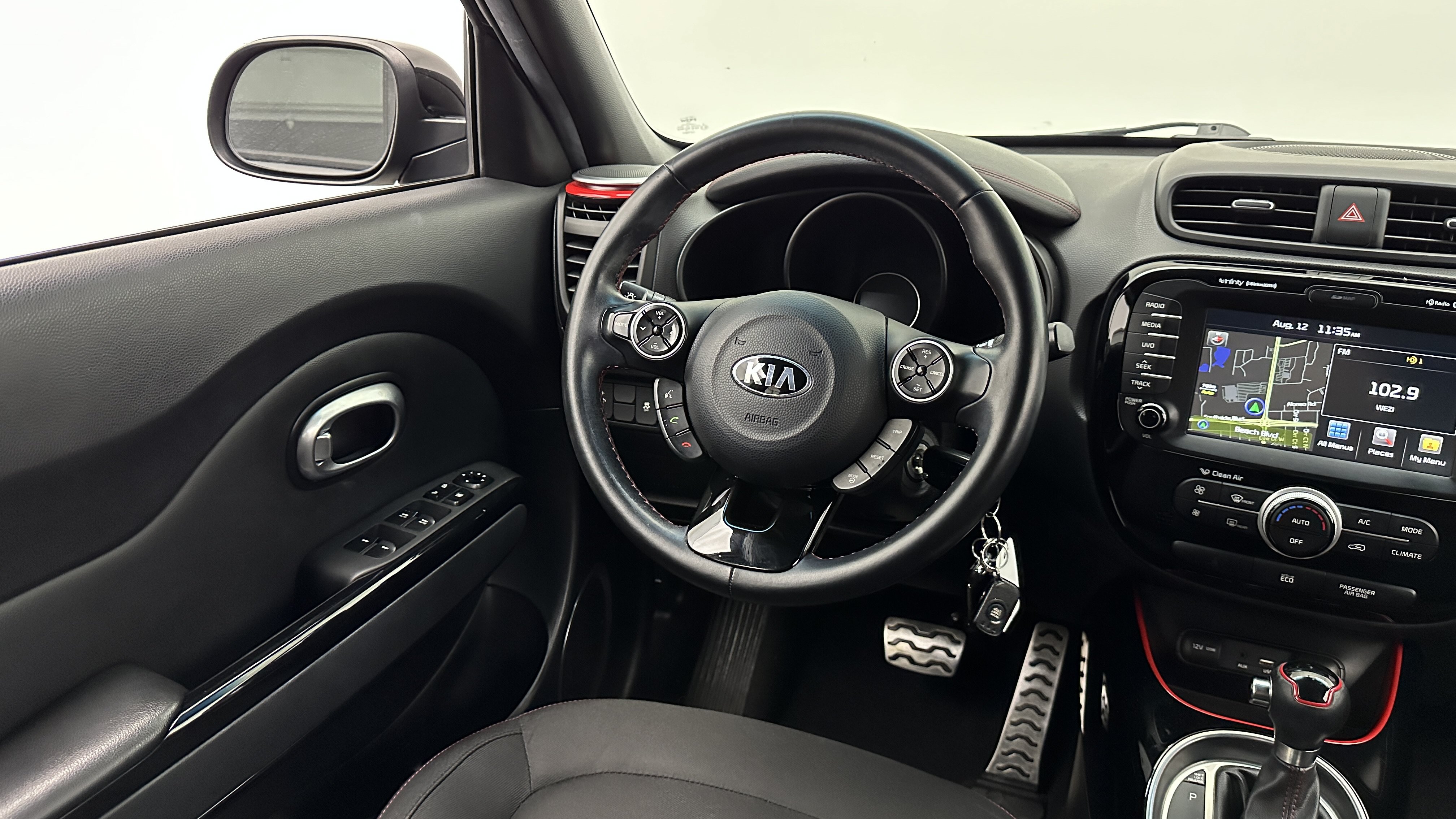 Used 2016 Kia Soul + w/ Tarmac Special Edition FWD image 17