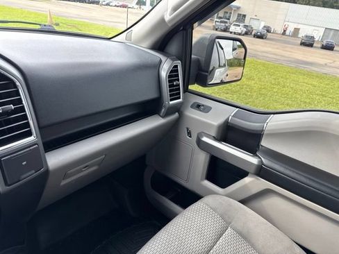 Used 2017 Ford F150 XLT RWD image 21