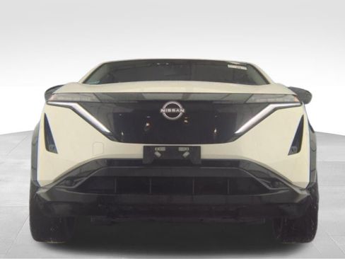 Used 2024 Nissan Ariya AWD image 7