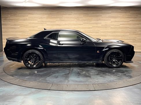 Used 2022 Dodge Challenger R/T Scat Pack RWD image 31