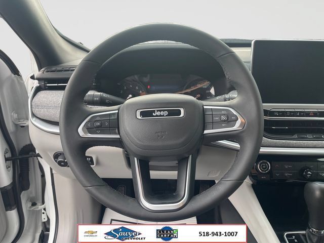 Used 2023 Jeep Compass Latitude AWD/4WD image 13