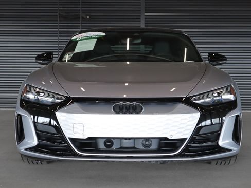 Used 2024 Audi e-tron GT Prestige w/ Prestige Package image 12