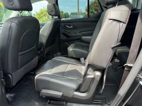 Used 2021 Chevrolet Traverse Premier w/ Redline Edition FWD image 19