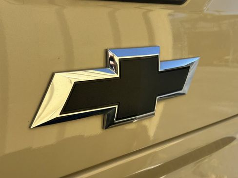 Used 2022 Chevrolet Silverado 1500 ZR2 w/ Technology Package AWD/4WD image 6