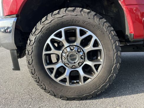 Used 2020 Ford F250 Lariat w/ Lariat Ultimate Package AWD/4WD image 12