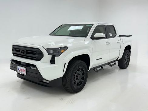 New 2026 Toyota Tacoma SR5 AWD/4WD image 5