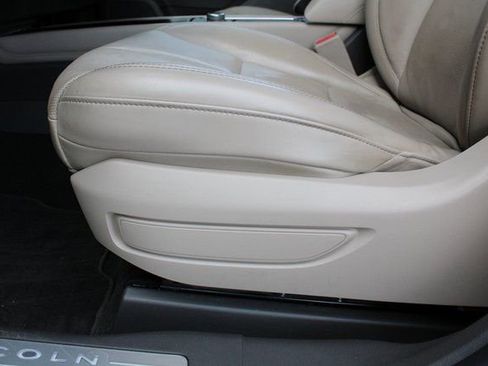 Used 2020 Lincoln Corsair Reserve w/ Elements Package image 10