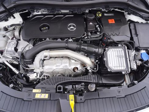 Used 2025 Mercedes-Benz GLA 250 image 24