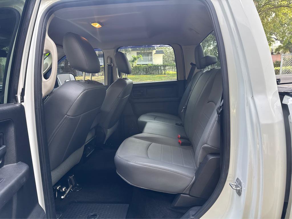 Used 2016 RAM 2500 Tradesman w/ Chrome Appearance Group RWD image 10