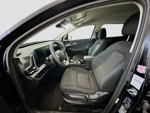 Used 2024 Kia Sportage LX image 13