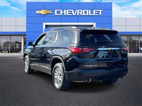 Certified 2023 Chevrolet Traverse LT w/ Rear Camera Mirror Package image 7