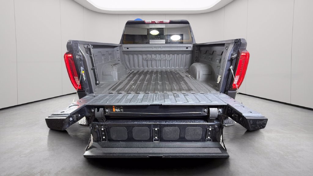 Used 2024 GMC Sierra 1500 Denali AWD/4WD image 32