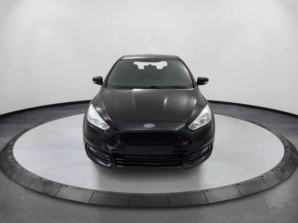 Used 2017 Ford Focus ST FWD image 2