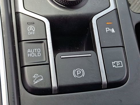 Used 2024 Kia Sorento S FWD image 24