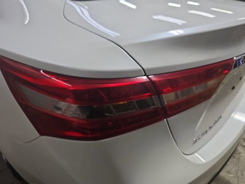 Used 2018 Toyota Avalon Touring w/ Carpet Mat Package FWD image 35