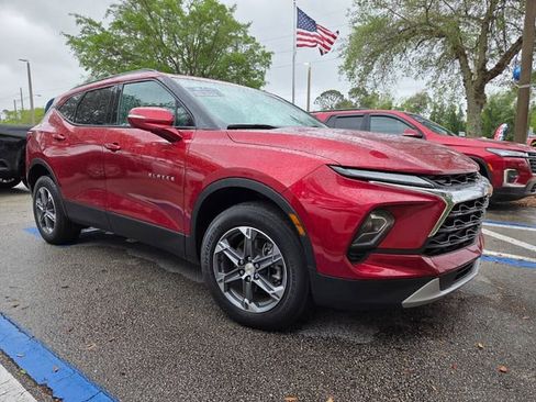 Used 2024 Chevrolet Blazer LT image 3