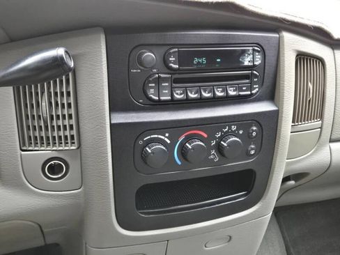 Used 2005 Dodge Ram 1500 Truck SLT image 19