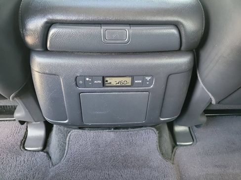 Used 2021 Nissan Armada SL w/ Captain's Chairs Package AWD/4WD image 17