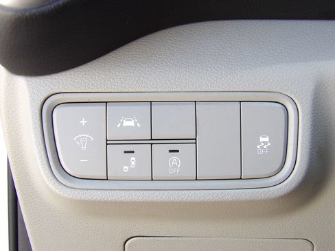 Used 2022 Kia Soul LX w/ Technology Package FWD image 13