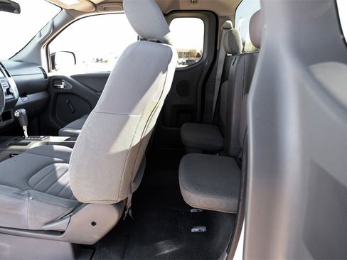 Used 2019 Nissan Frontier S image 35